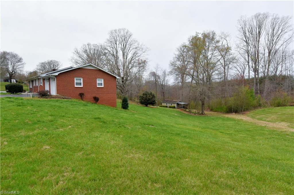 804 Shoals Road Pinnacle, NC 27043 - Photo 28 of 30