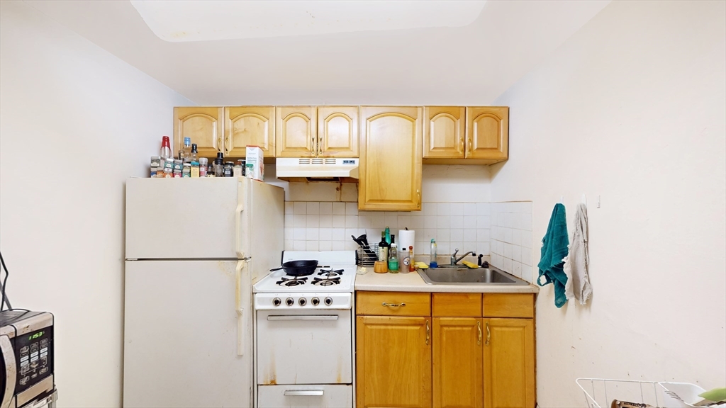1069 Beacon Street, Unit BR Brookline, MA 02446 - Photo 7 of 10