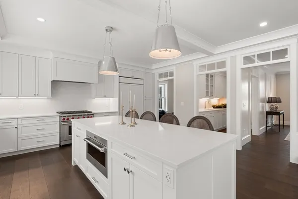 $3,000,000 | 17 Wyndemere Lane, Natick, MA 01760