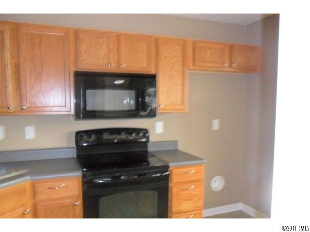 150 Limerick Road, Unit B Mooresville, NC 28115 - Photo 3 of 5 Gallery Image 3