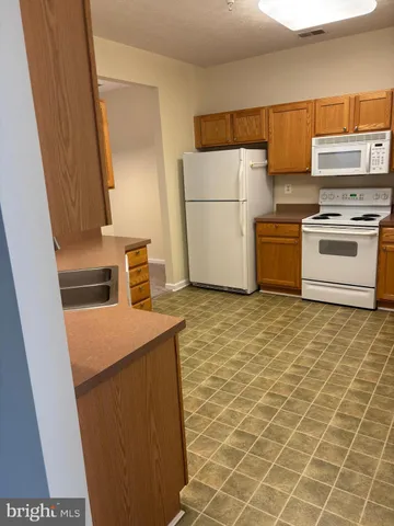 $257,000 | 5374 Glenthorne Court, Unit 5374, Baltimore, MD 21237