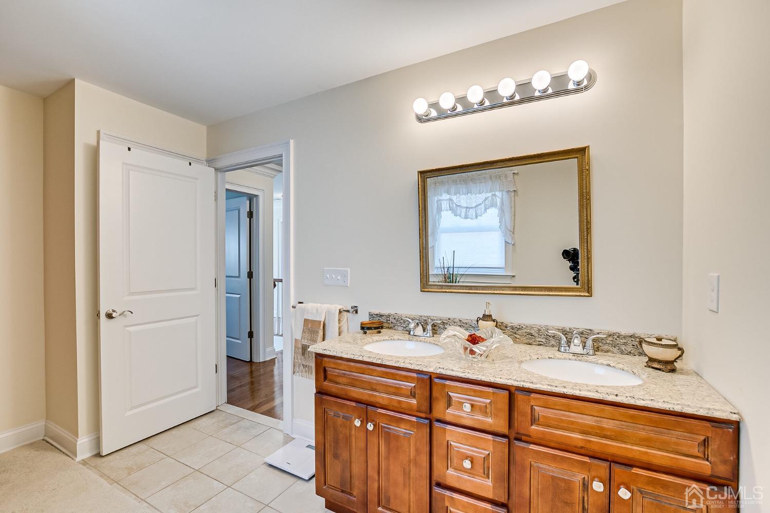 164 Parsonage Road Edison, NJ 08837 - Photo 23 of 34