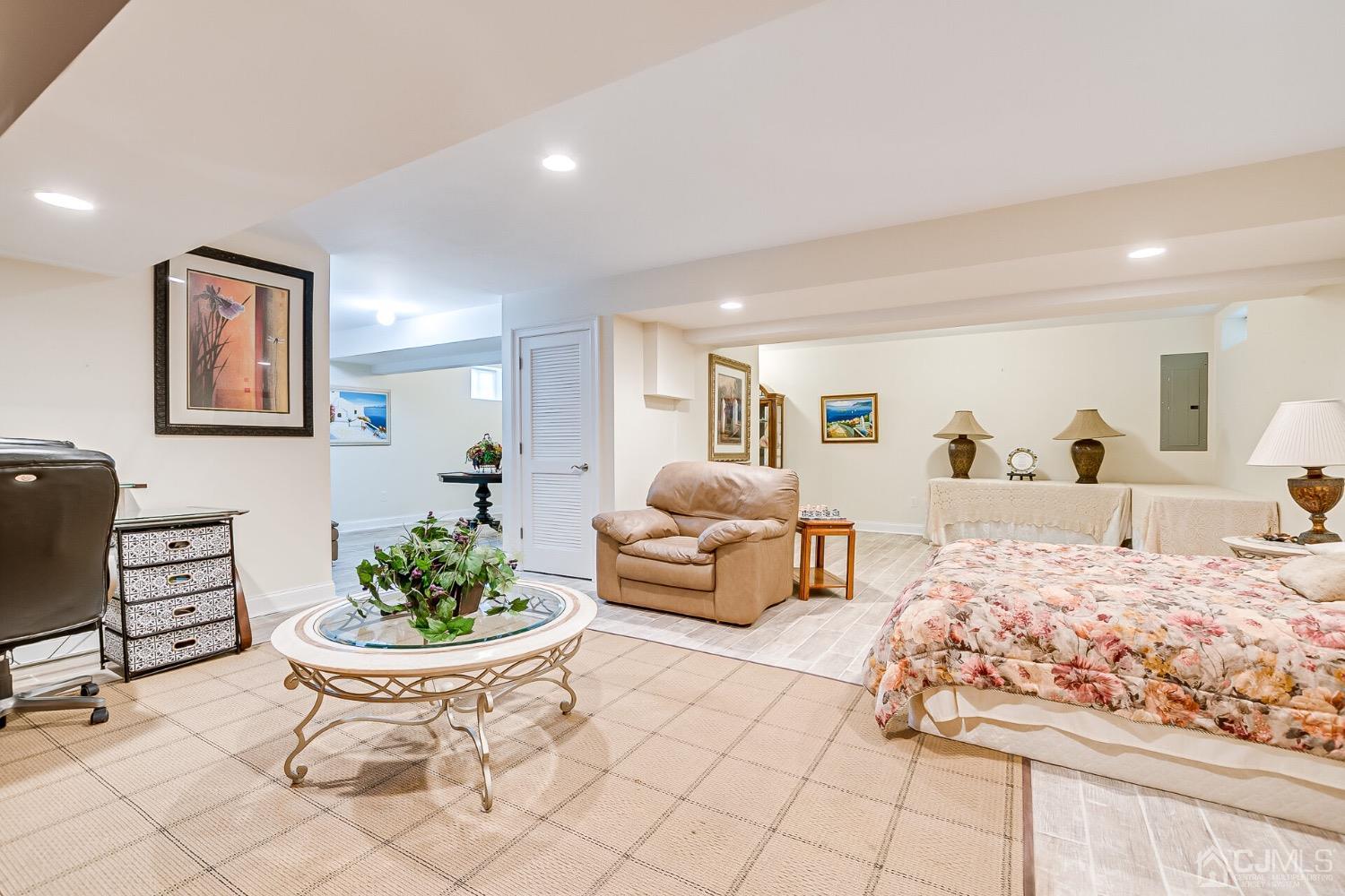 164 Parsonage Road Edison, NJ 08837 - Photo 26 of 34