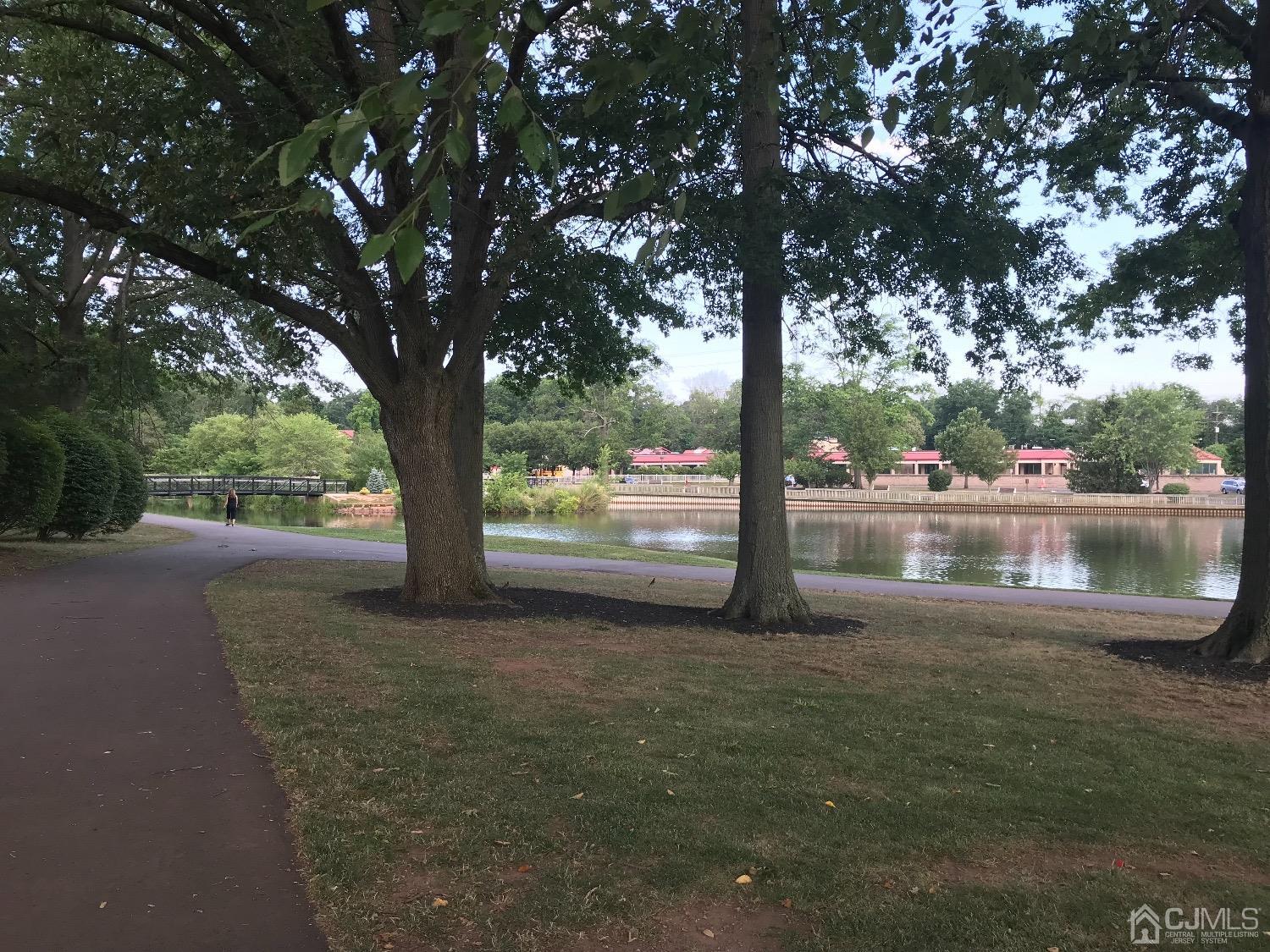 164 Parsonage Road Edison, NJ 08837 - Photo 32 of 34