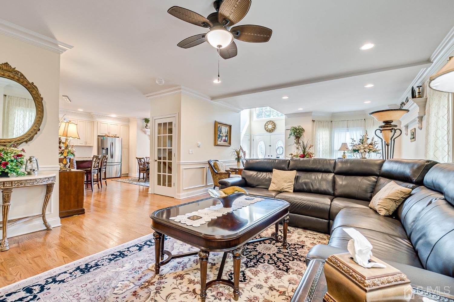 164 Parsonage Road Edison, NJ 08837 - Photo 4 of 34