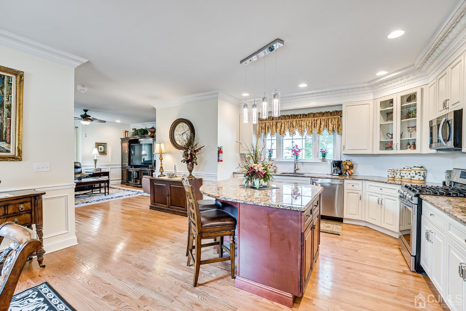 164 Parsonage Road Edison, NJ 08837 - Photo 9 of 34