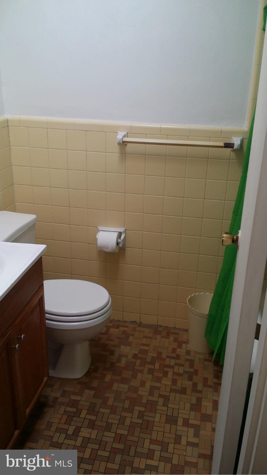 709 Decatur Place Northeast Washington, DC 20017 - Photo 16 of 21 Bath