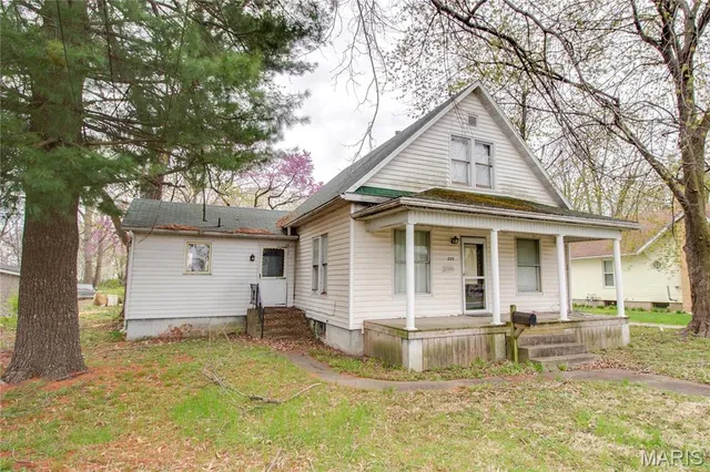 $50,000 | 225 Tunison Avenue, White Hall, IL 62092