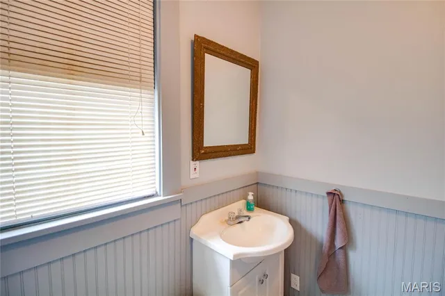 $50,000 | 225 Tunison Avenue, White Hall, IL 62092