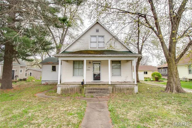 $50,000 | 225 Tunison Avenue, White Hall, IL 62092