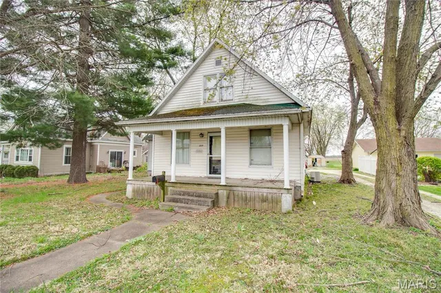 $50,000 | 225 Tunison Avenue, White Hall, IL 62092