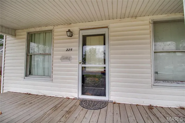 $50,000 | 225 Tunison Avenue, White Hall, IL 62092