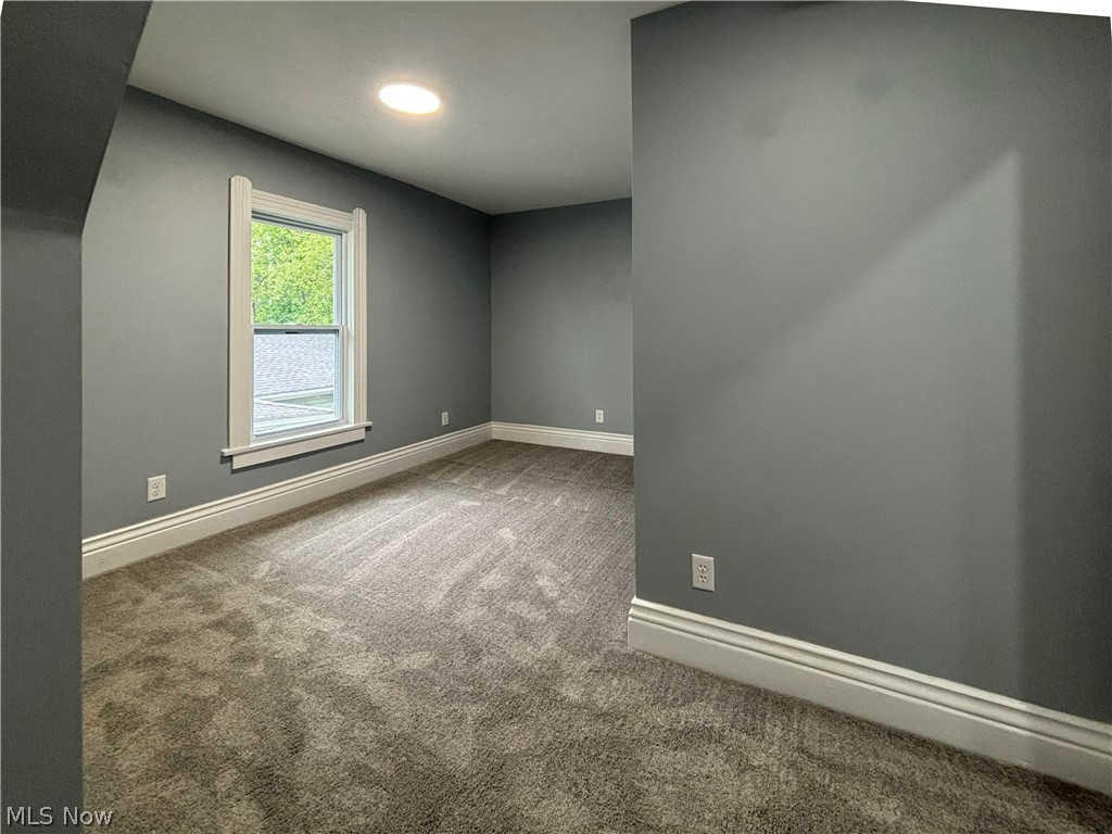 705 9th Street Southwest Massillon, OH 44647 - Photo 31 of 44
