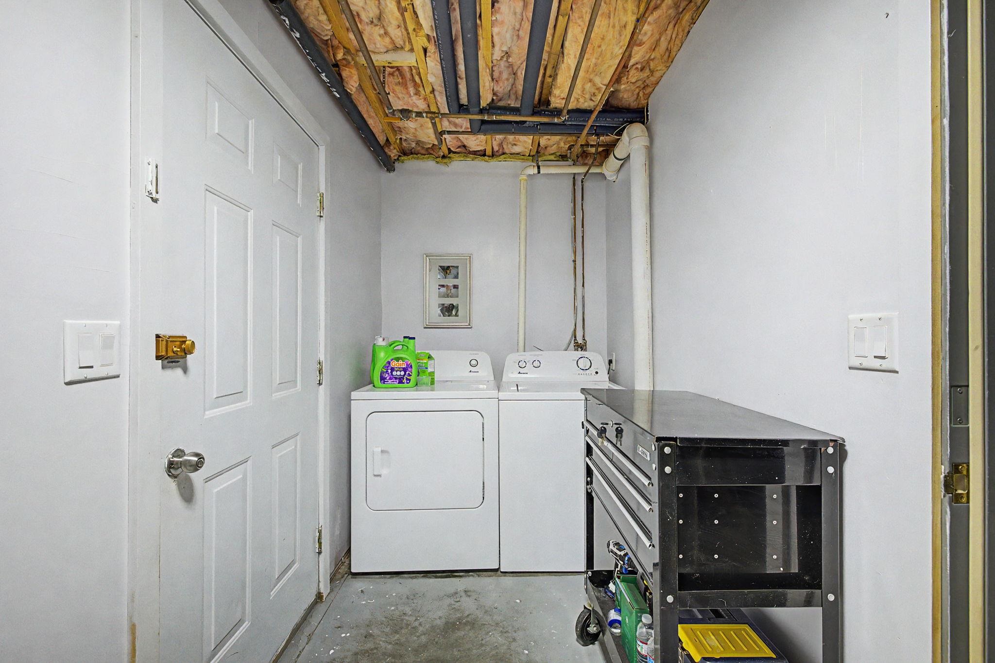 1029 South Mammoth Road, Unit 15 Manchester, NH 03109 - Photo 27 of 37