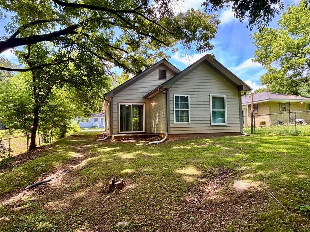 2595 Elliott Street Northwest Atlanta, GA 30318 - Photo 26 of 27