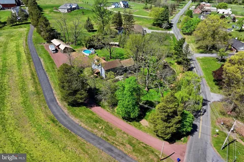$675,000 | 170 Red Corner Road, Douglassville, PA 19518