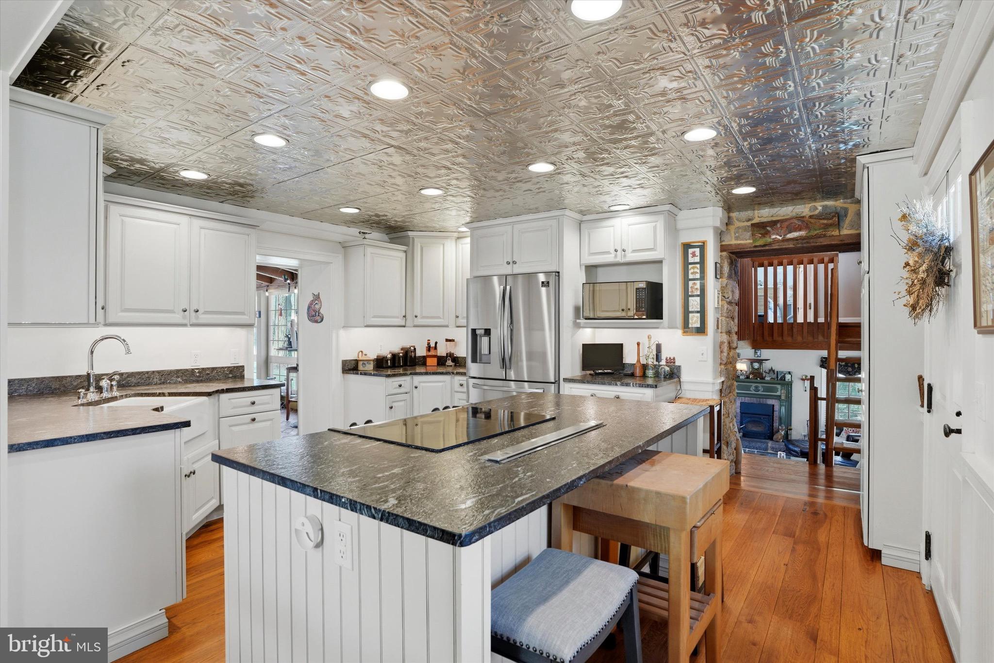 170 Red Corner Road Douglassville, PA 19518 - Photo 8 of 36