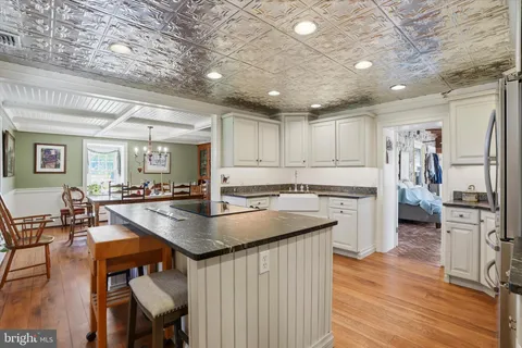 $675,000 | 170 Red Corner Road, Douglassville, PA 19518