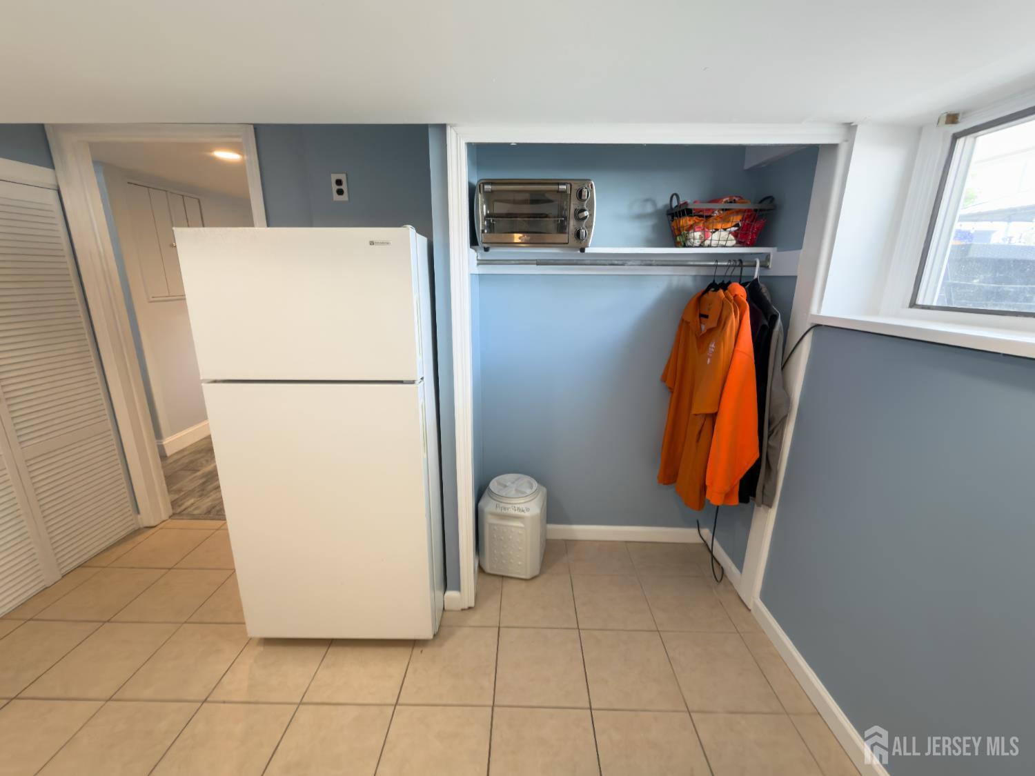 23 Westminster Road Colonia, NJ 07067 - Photo 23 of 40