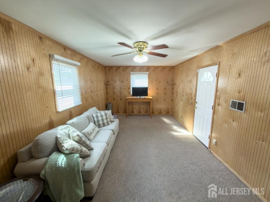 23 Westminster Road Colonia, NJ 07067 - Photo 25 of 40