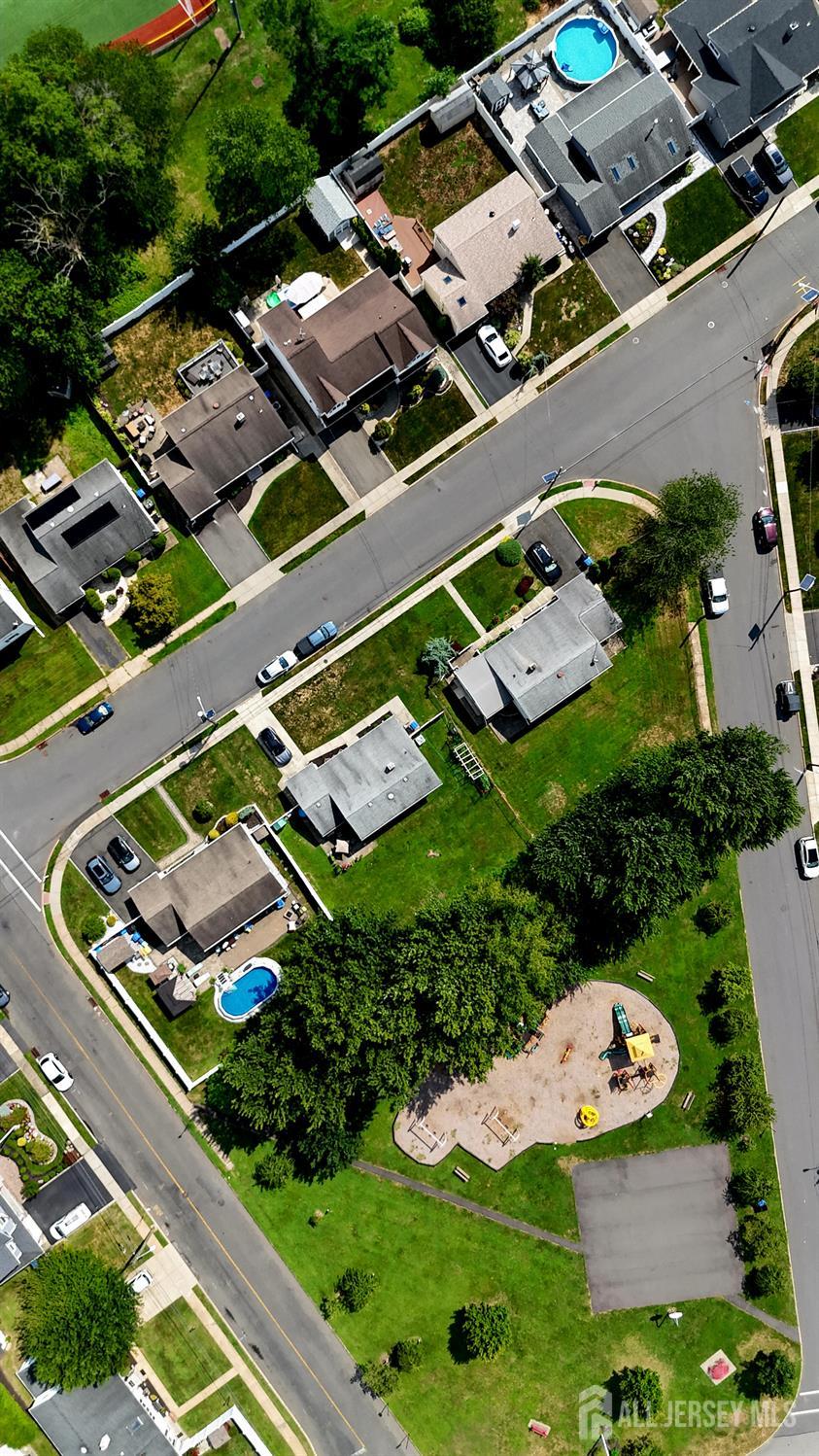 23 Westminster Road Colonia, NJ 07067 - Photo 37 of 40