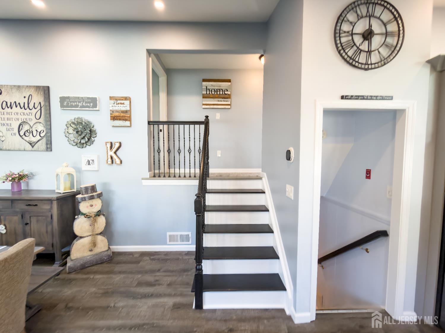 23 Westminster Road Colonia, NJ 07067 - Photo 6 of 40