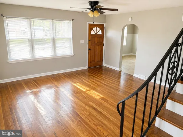 $2,600 | 808 Delaware Avenue, Riverside, NJ 08075