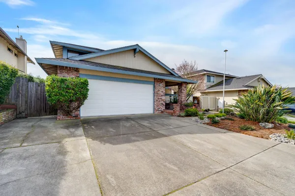 $809,900 | 408 Duperu Drive, Crockett, CA 94525