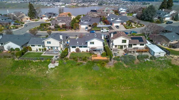 $809,900 | 408 Duperu Drive, Crockett, CA 94525