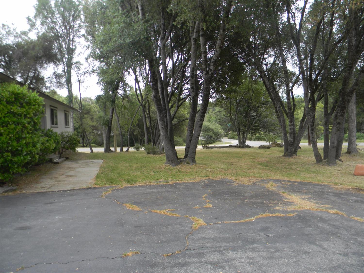 32416 Chickasaw Road Coarsegold, CA 93614 - Photo 5 of 22 Gallery Image 5