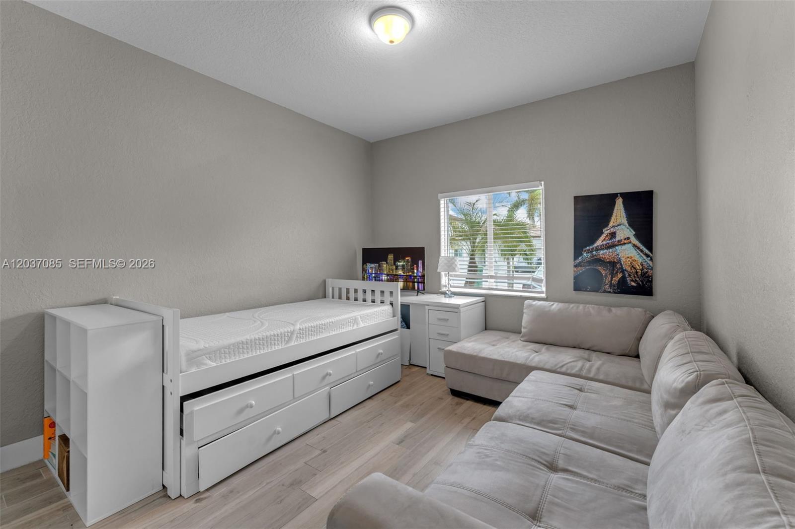 4449 Southwest 164th Path Miami, FL 33185 - Photo 13 of 40