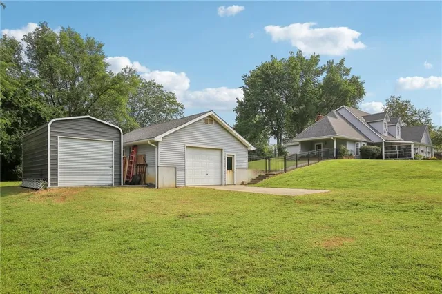 $448,000 | 46 Northeast 231st Road, Warrensburg, MO 64093