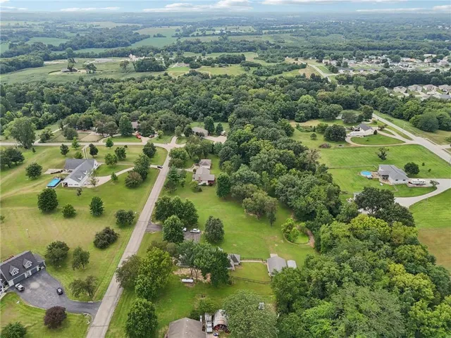 $448,000 | 46 Northeast 231st Road, Warrensburg, MO 64093