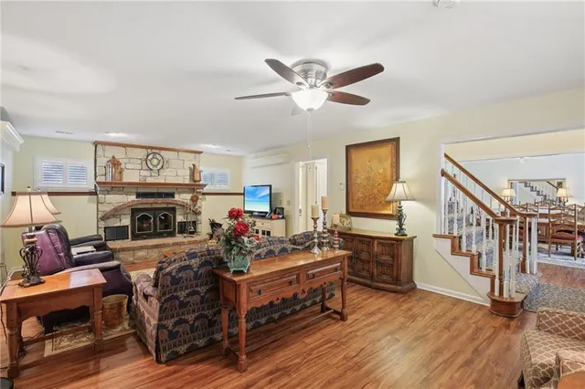 $448,000 | 46 Northeast 231st Road, Warrensburg, MO 64093