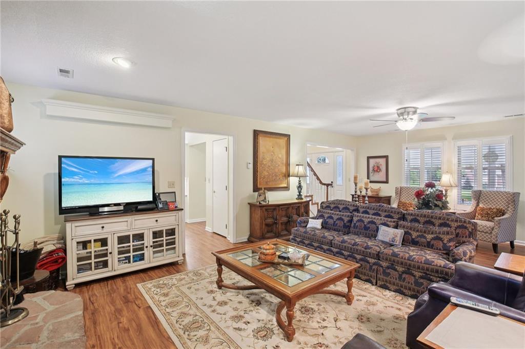 46 Northeast 231st Road Warrensburg, MO 64093 - Photo 9 of 59