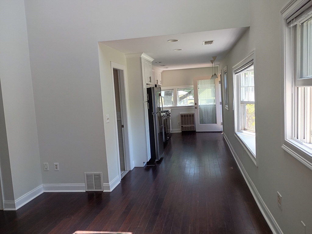 106 R Main Street Newbury, MA 01922 - Photo 9 of 32