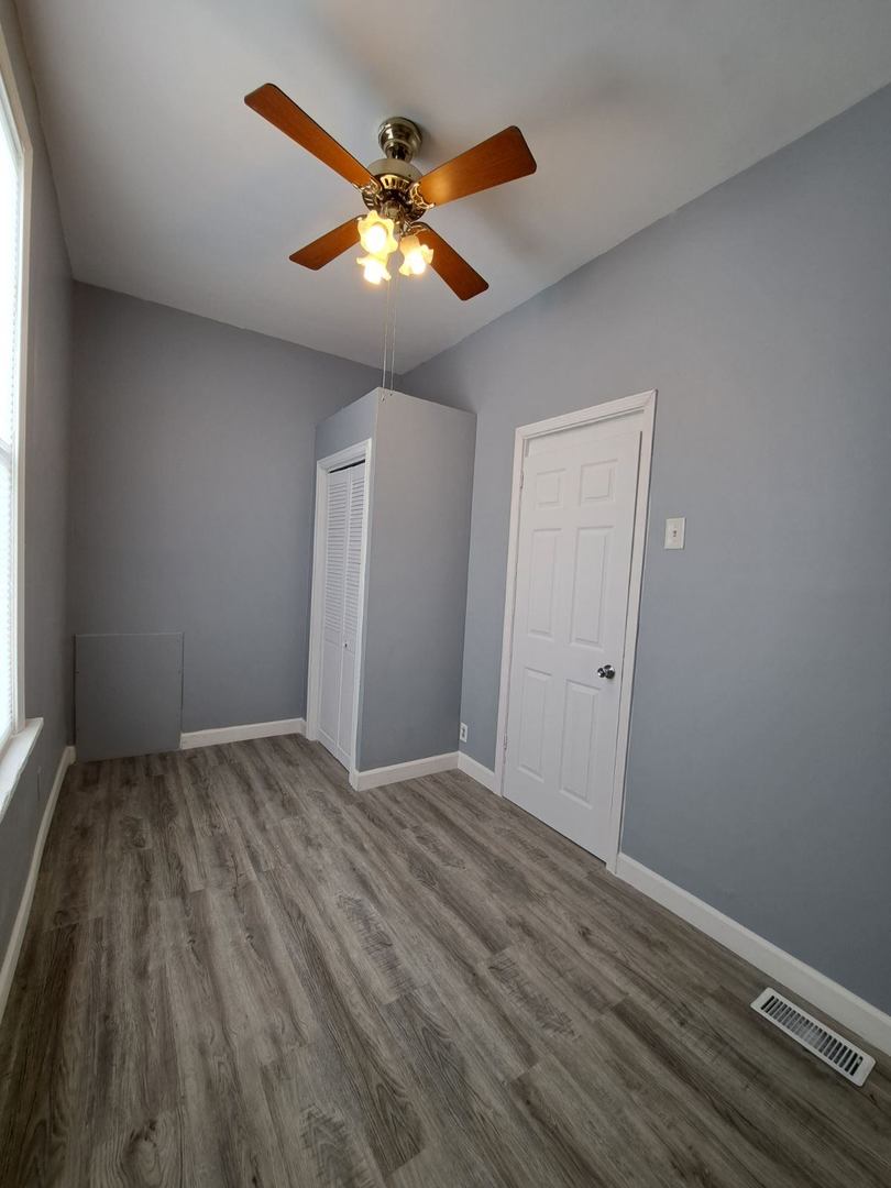 3128 North Clybourn Avenue, Unit 2R Chicago, IL 60618 - Photo 13 of 33