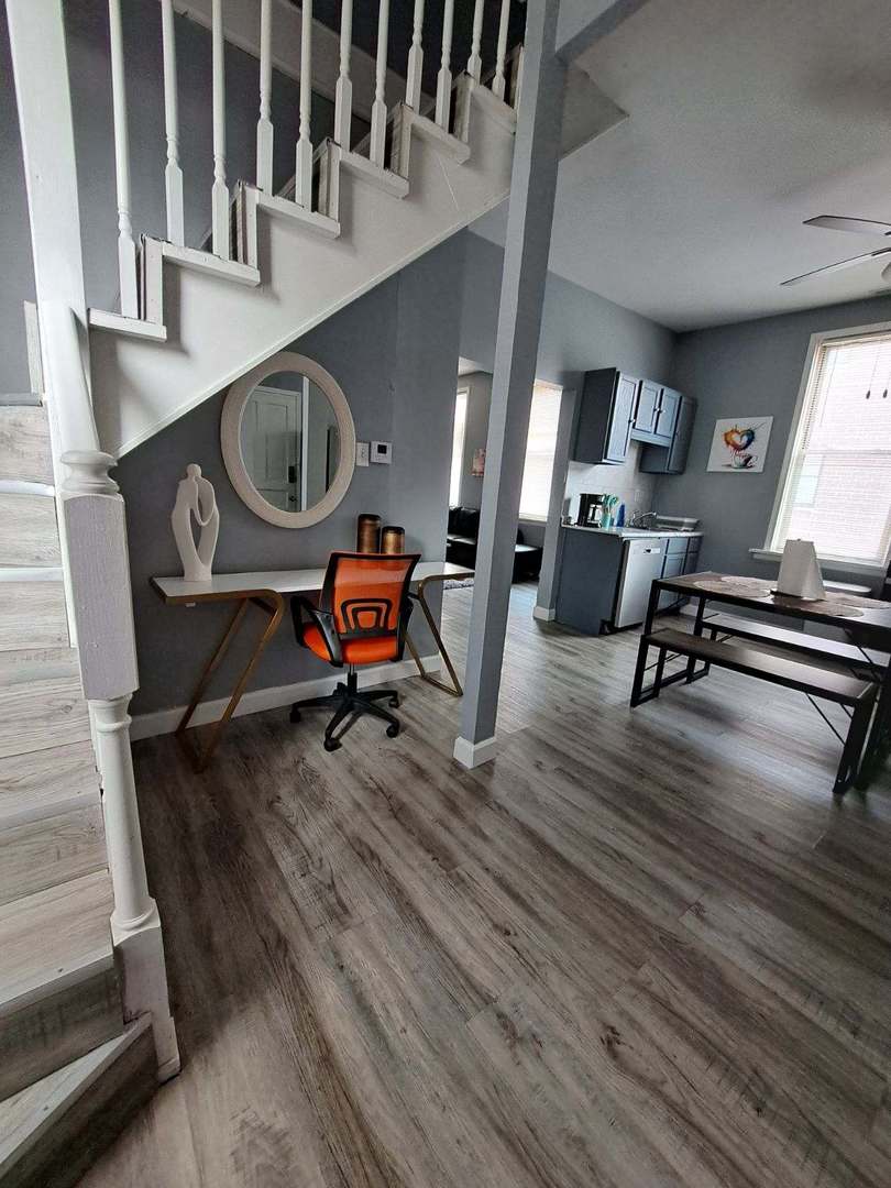 3128 North Clybourn Avenue, Unit 2R Chicago, IL 60618 - Photo 2 of 33