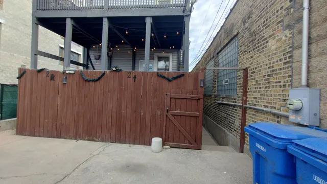 $2,900 | 3128 North Clybourn Avenue, Unit 2R, Chicago, IL 60618