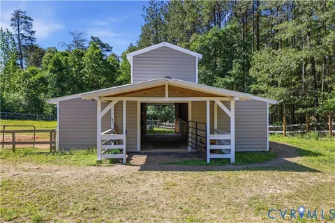 $629,000 | 4005 West Chapel Drive, Goochland, VA 23063