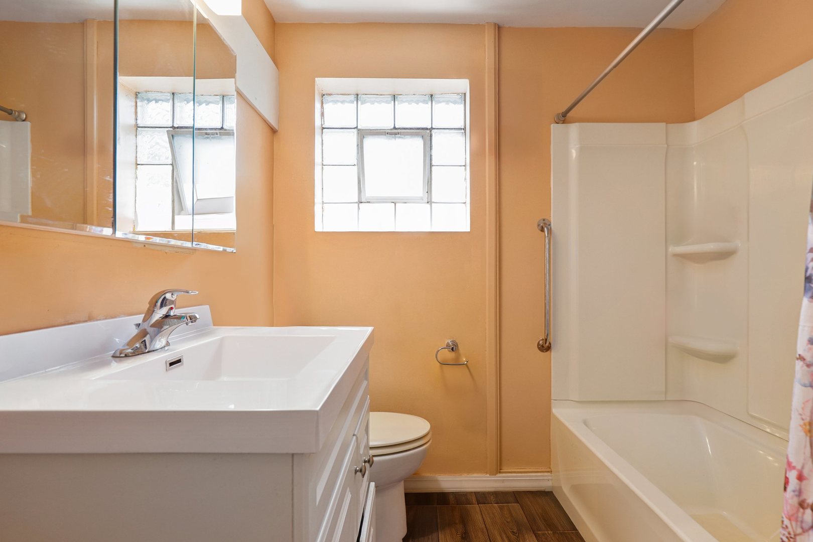 14929 Cleveland Avenue Posen, IL 60469 - Photo 18 of 23 a bathroom with a sink toilet and shower