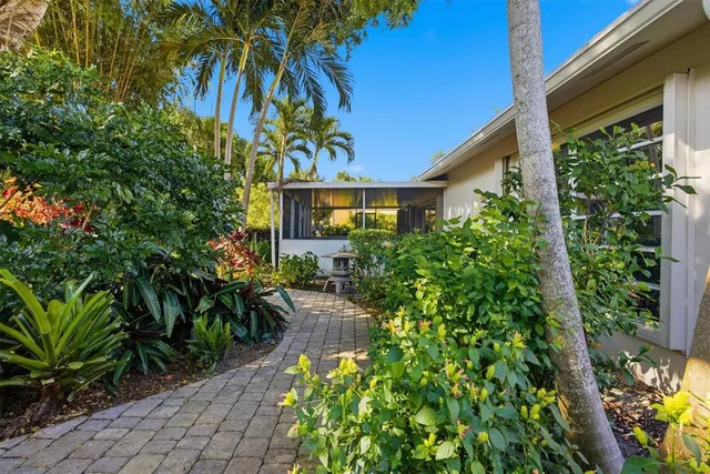 $594,375 | 4803 Queen Palm Lane, Tamarac, FL 33319