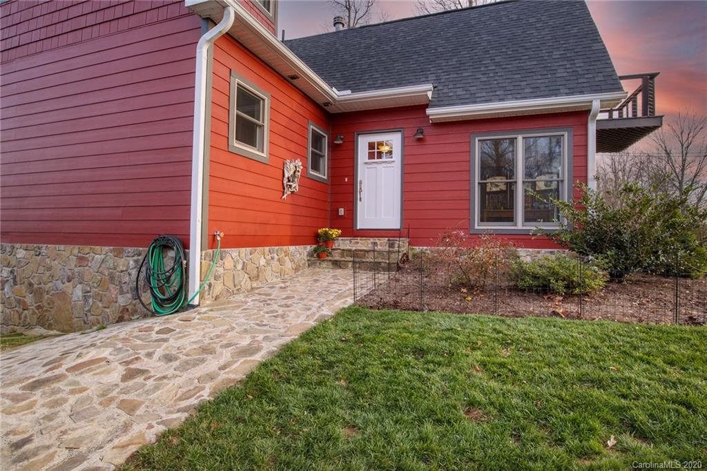 566 Cabbage Patch Road Burnsville, NC 28714 - Photo 1 of 48 Gallery Image 1
