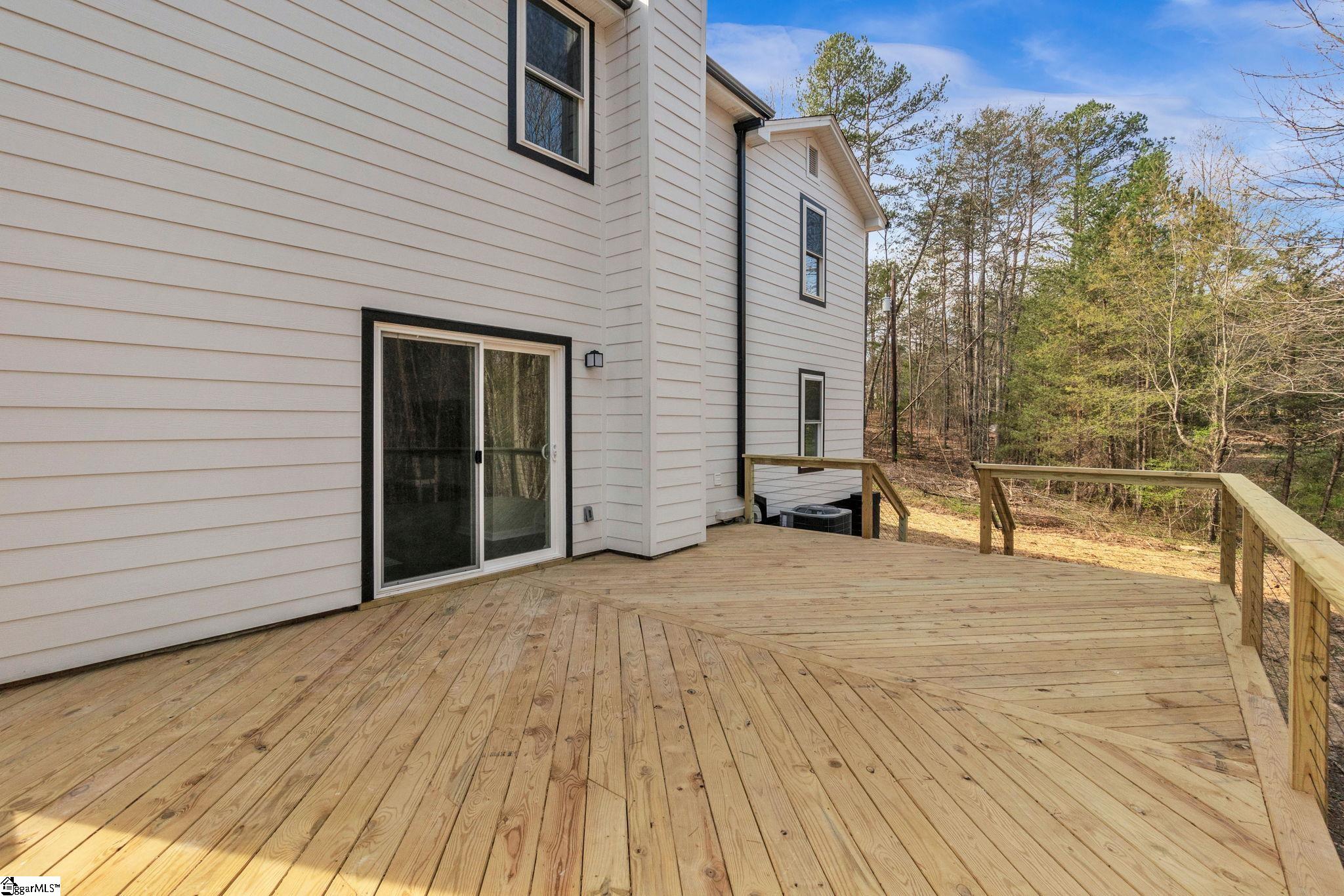 5345 Mountain View Road Taylors, SC 29687 - Photo 4 of 31
