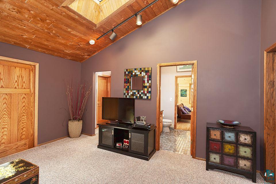 6835 Abbott Road Duluth, MN 55803 - Photo 12 of 28