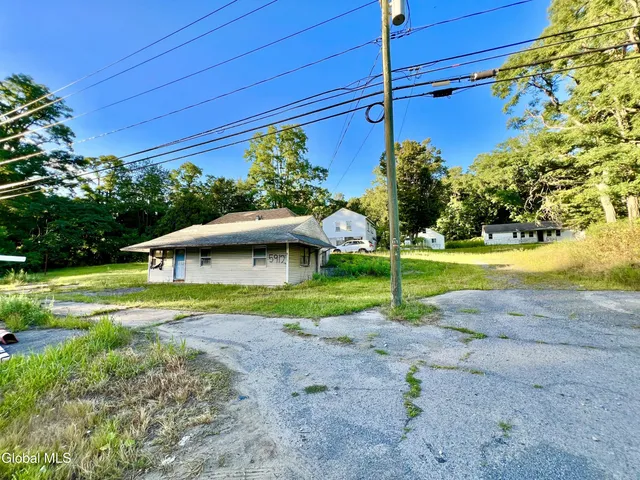 $155,000 | 5916 Amsterdam Road, Glenville, NY 12302