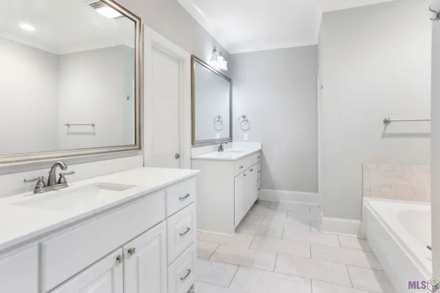 $335,000 | 6644 Silver Oak Drive, St. George, LA 70817