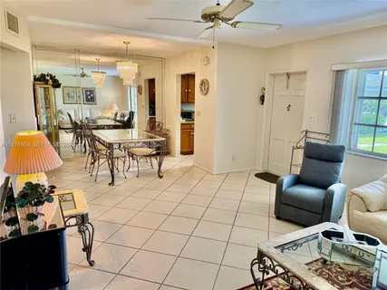 $190,000 | 930 Southeast 9th Avenue, Unit 8, Pompano Beach, FL 33060