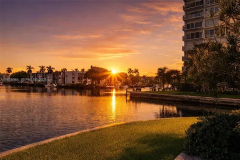 $190,000 | 930 Southeast 9th Avenue, Unit 8, Pompano Beach, FL 33060