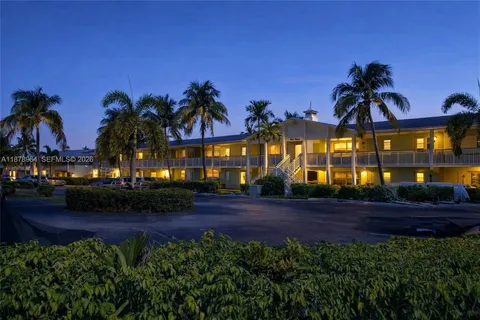 $190,000 | 930 Southeast 9th Avenue, Unit 8, Pompano Beach, FL 33060